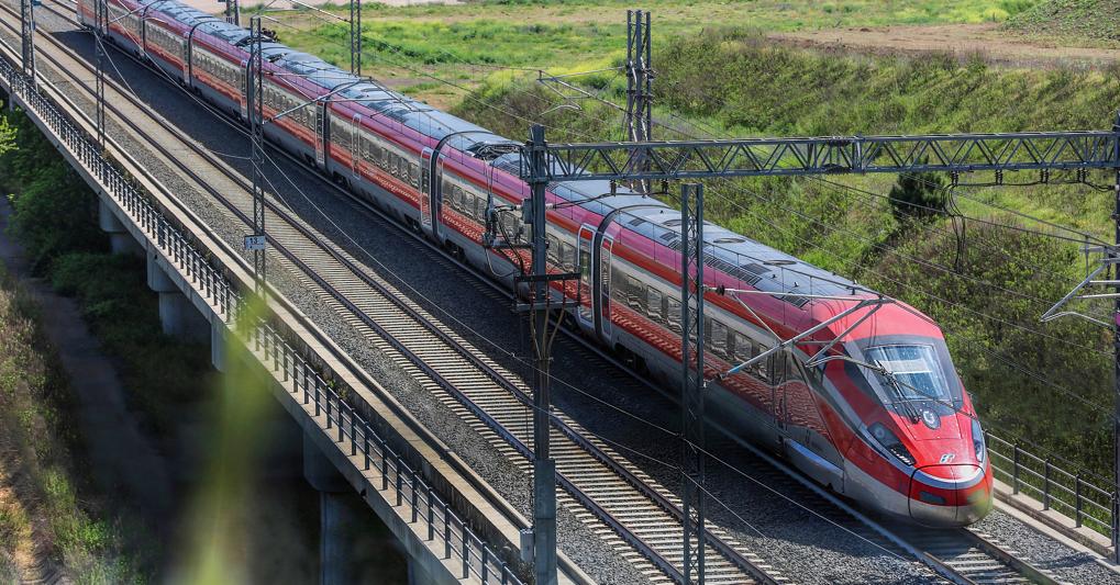 Salcef acquista Fvcf nell armamento ferroviario e sale in Borsa